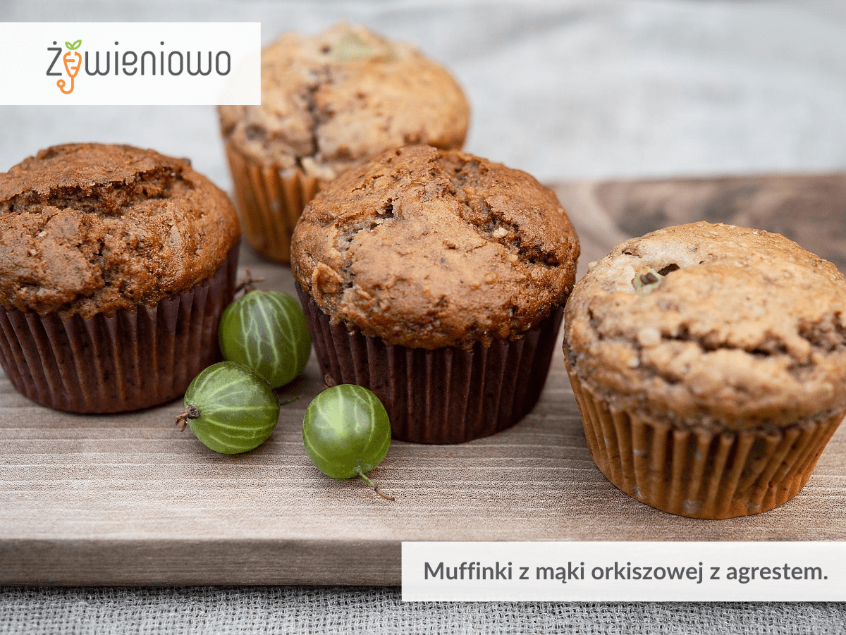 Muffinki z&nbsp;mąki orkiszowej z&nbsp;agrestem.