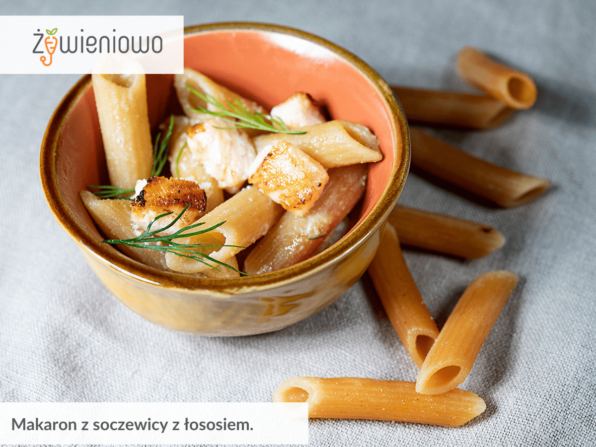 Makaron z&nbsp;soczewicy z&nbsp;łososiem